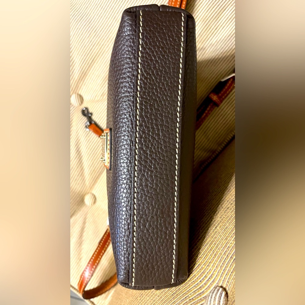 🔥Dooney & Bourke Pebble Grain Leather Ginger Crossbody with COA!🔥 - Picture 12 of 16